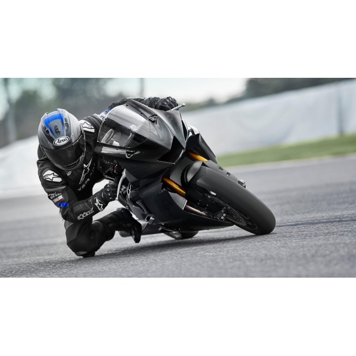 R6 RACE