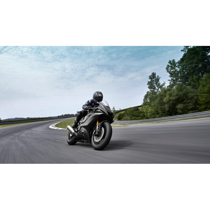 R6 RACE