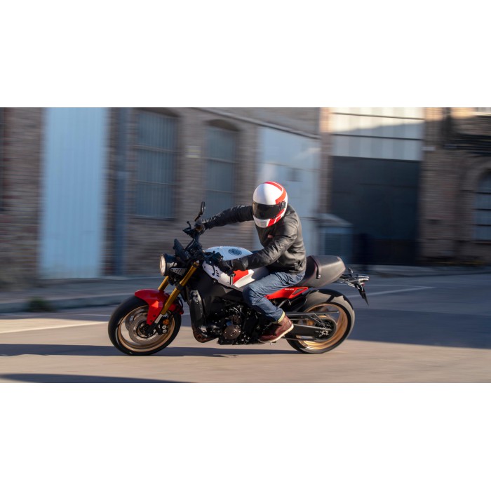 XSR900