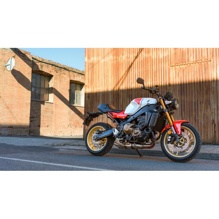 XSR900