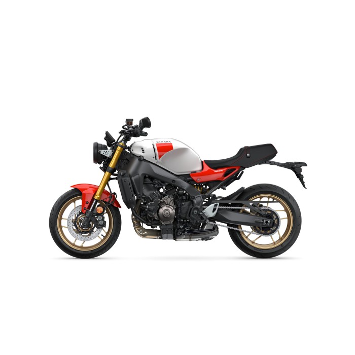 XSR900