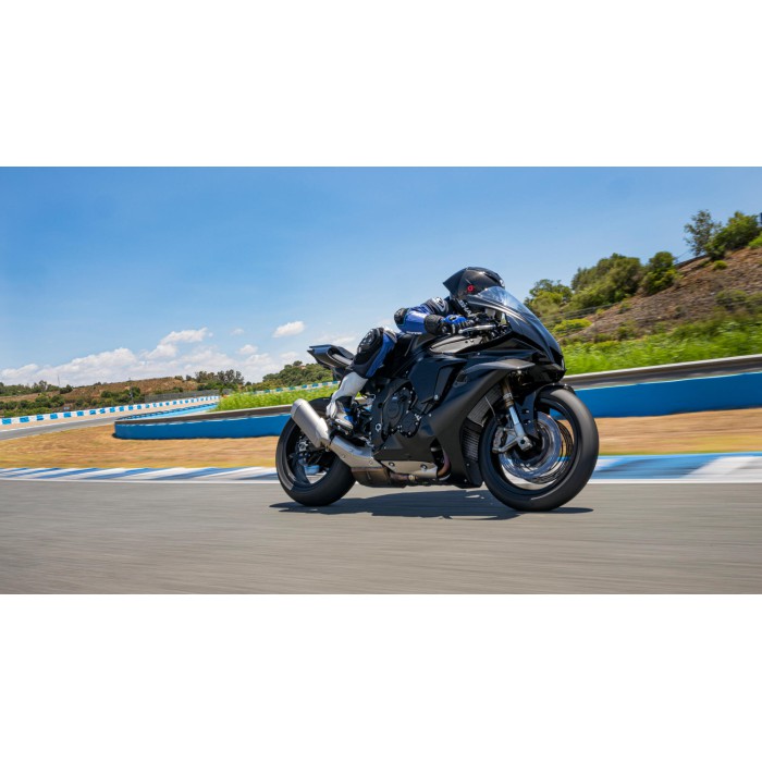 R1 RACE