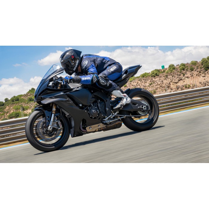 R1 RACE