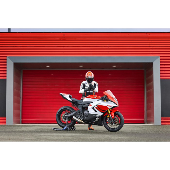 R7