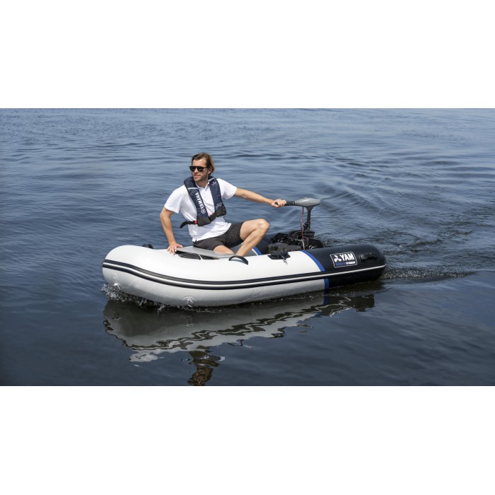 YAMAHA M18