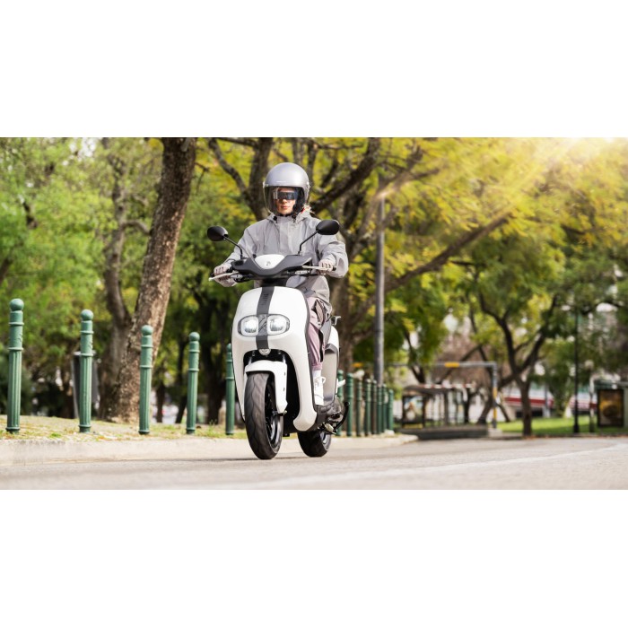 YAMAHA NEO'S