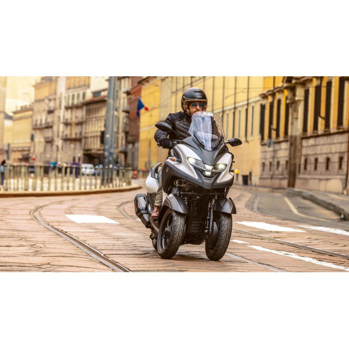 YAMAHA TRICITY 300