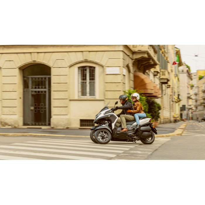 YAMAHA TRICITY 300