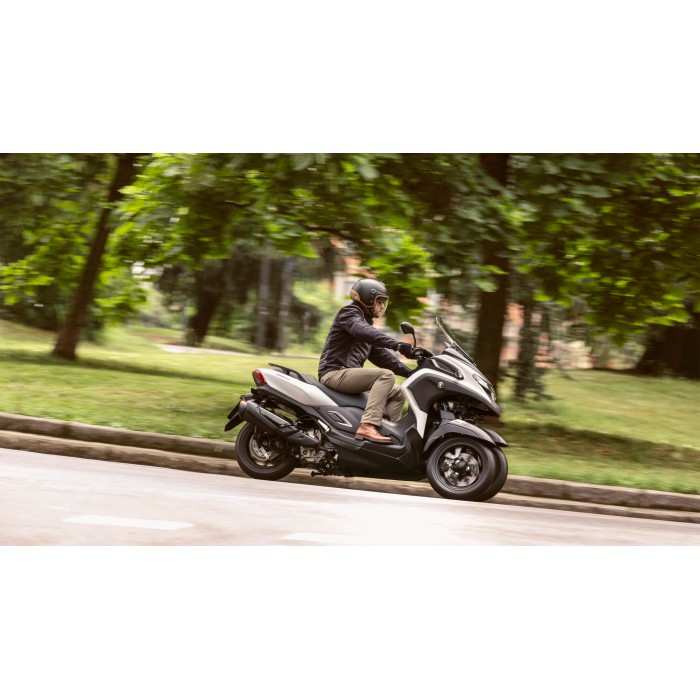 YAMAHA TRICITY 300
