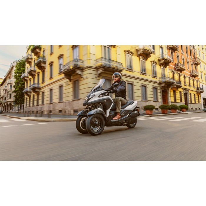 YAMAHA TRICITY 300