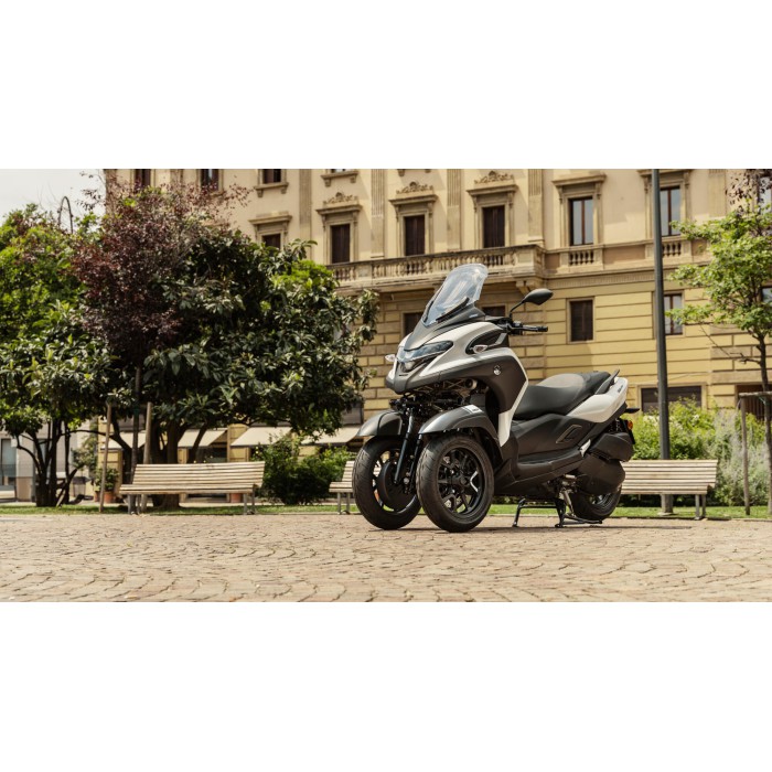 YAMAHA TRICITY 300
