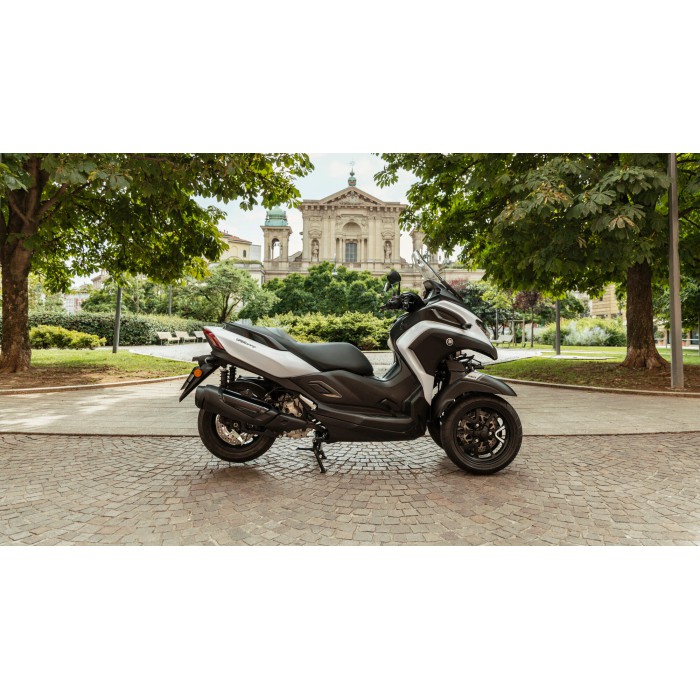 YAMAHA TRICITY 300