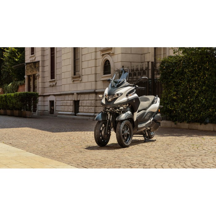 YAMAHA TRICITY 300