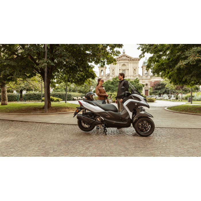 YAMAHA TRICITY 300