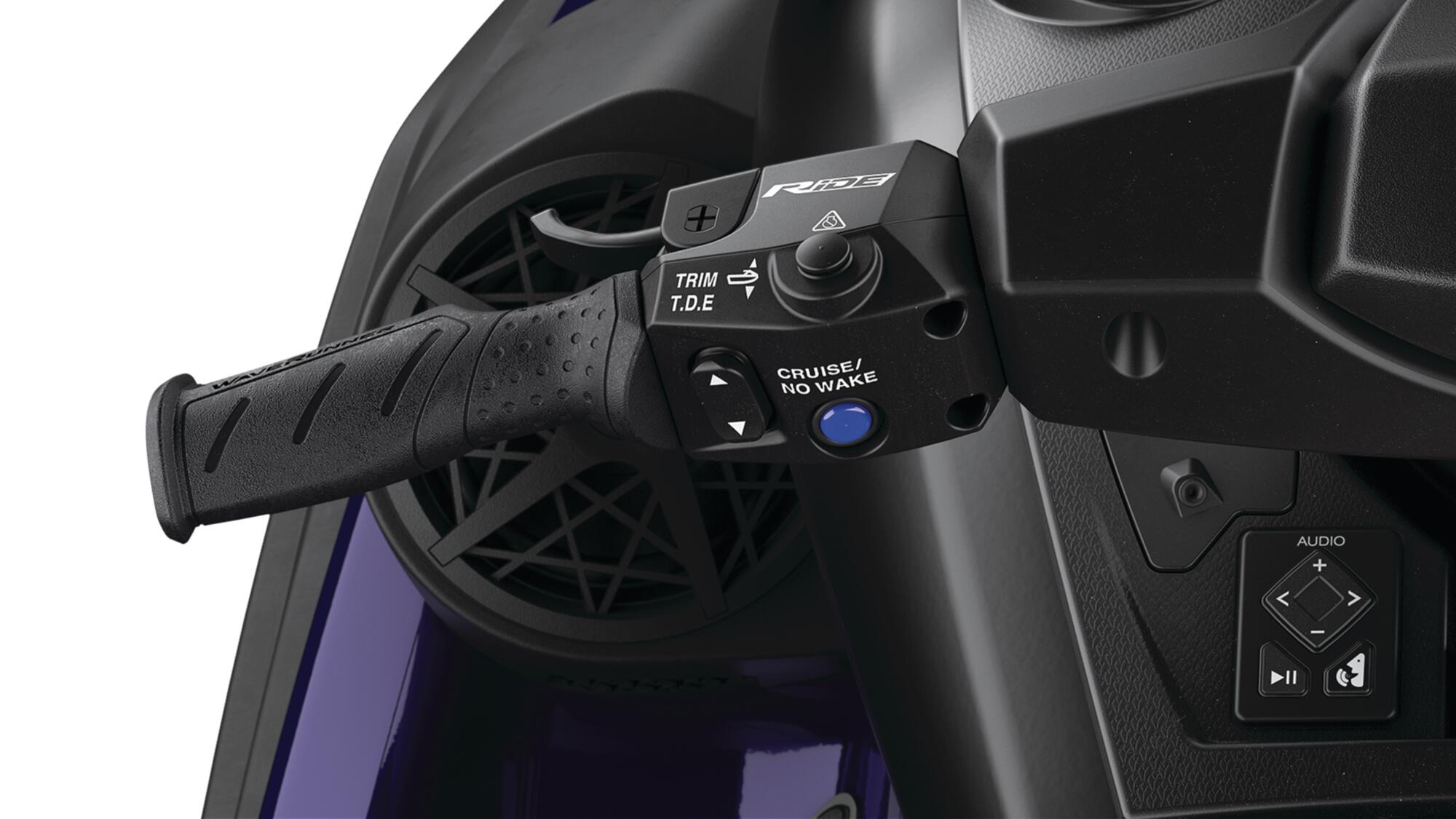Система RiDE® (Reverse with Intuitive Deceleration Electronics: електронна система реверсу з інтуїтивно зрозумілим уповільненням)